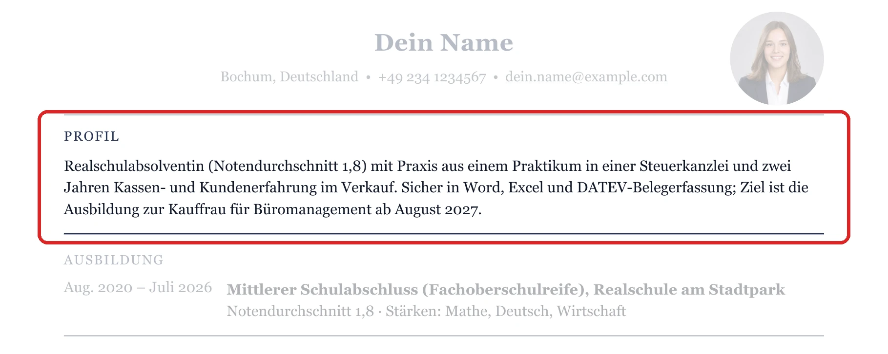 Lebenslauf-Muster mit Kurzprofil direkt unter den Kontaktdaten