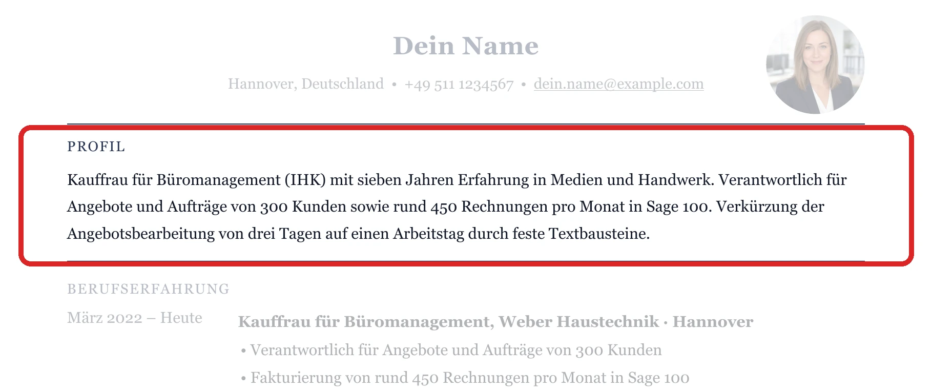 Position eines Kurzprofils zwischen Kontaktdaten und Berufserfahrung