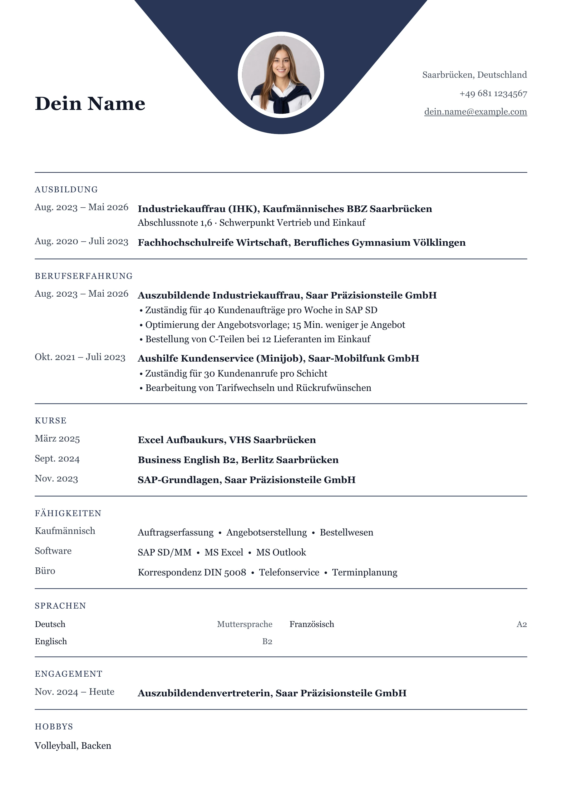 Lebenslauf Sachbearbeiter · Berufseinstieg nach der Ausbildung · Klassisch zentriert