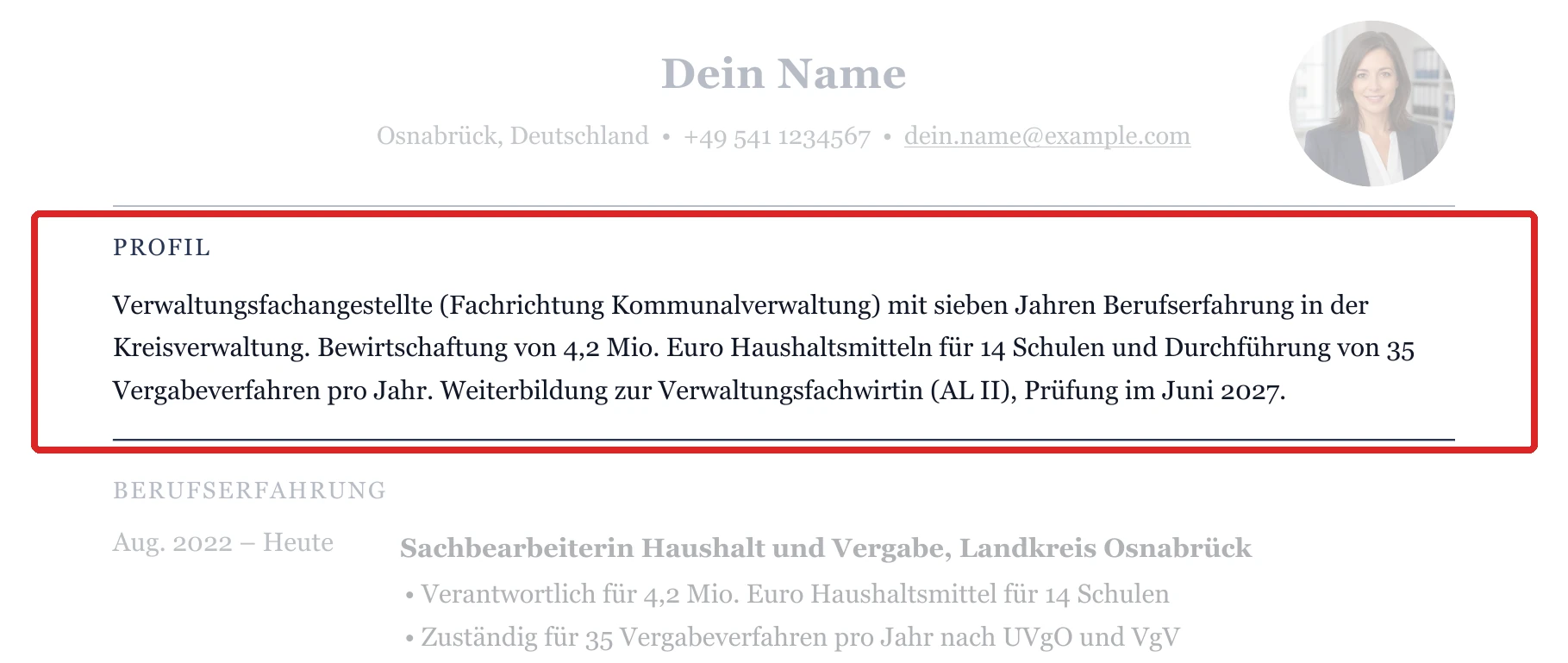 Wo ein Kurzprofil stehen würde – Muster mit eingefügtem Kurzprofil zwischen Kontaktdaten und Berufserfahrung